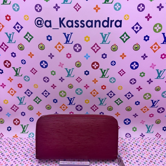 Louis Vuitton Epi Zip Around Wallet in Magenta - Picture 2 of 8
